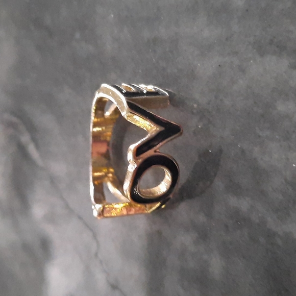 LOVE ring - Picture 4 of 4